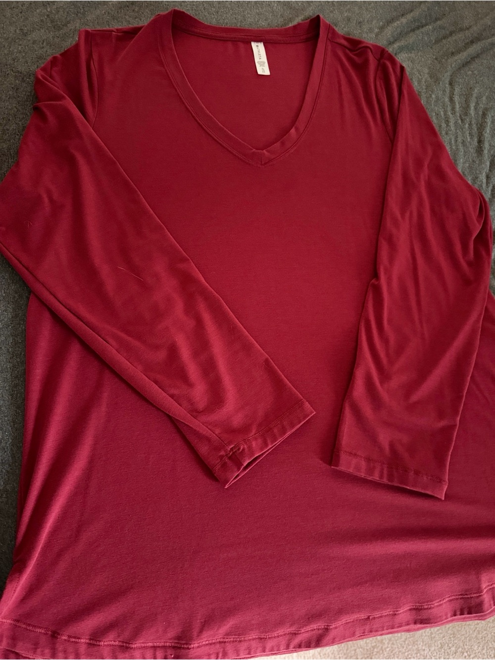 Athleta womens bliss long sleeve V-Neck Shirt - Burgundy